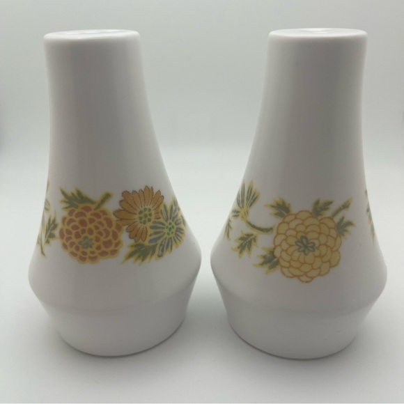 Vintage 1970’s Noritake salt & pepper shakers - Picture 2 of 7